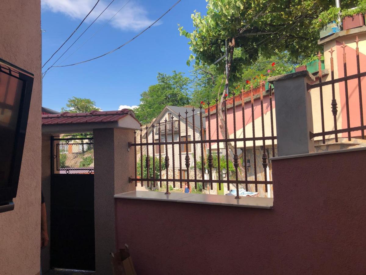 Appartamento Нouse With Cute Little Yard Plovdiv Esterno foto
