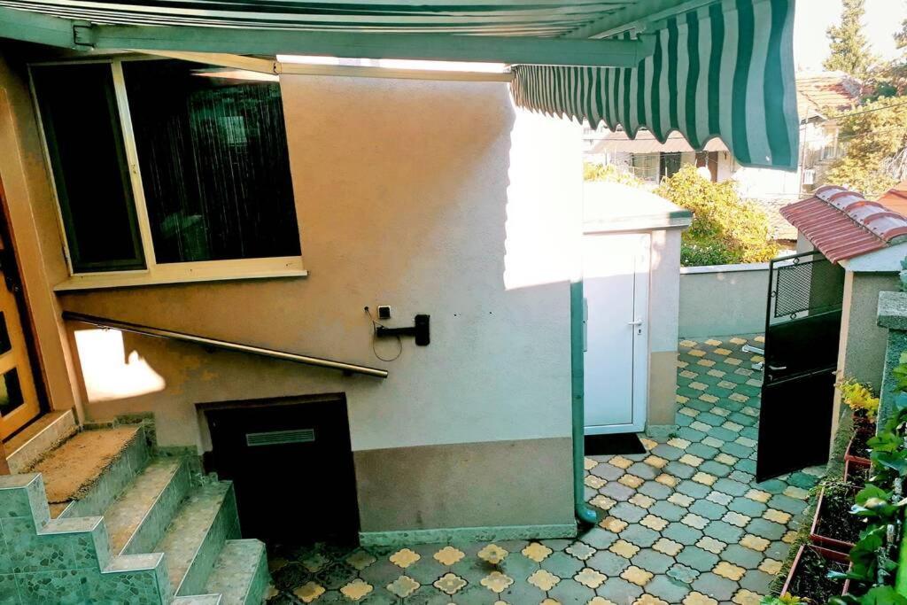 Appartamento Нouse With Cute Little Yard Plovdiv Esterno foto