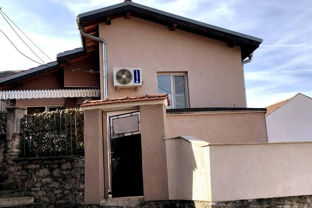 Appartamento Нouse With Cute Little Yard Plovdiv Esterno foto